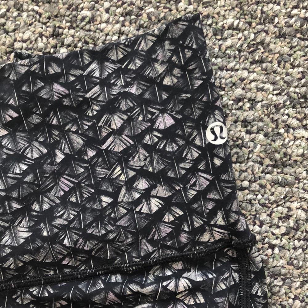 Lululemon leggings!! Full length size 4